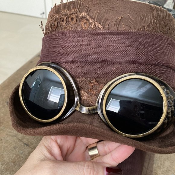 Steampunk hat with goggles - Picture 2 of 5